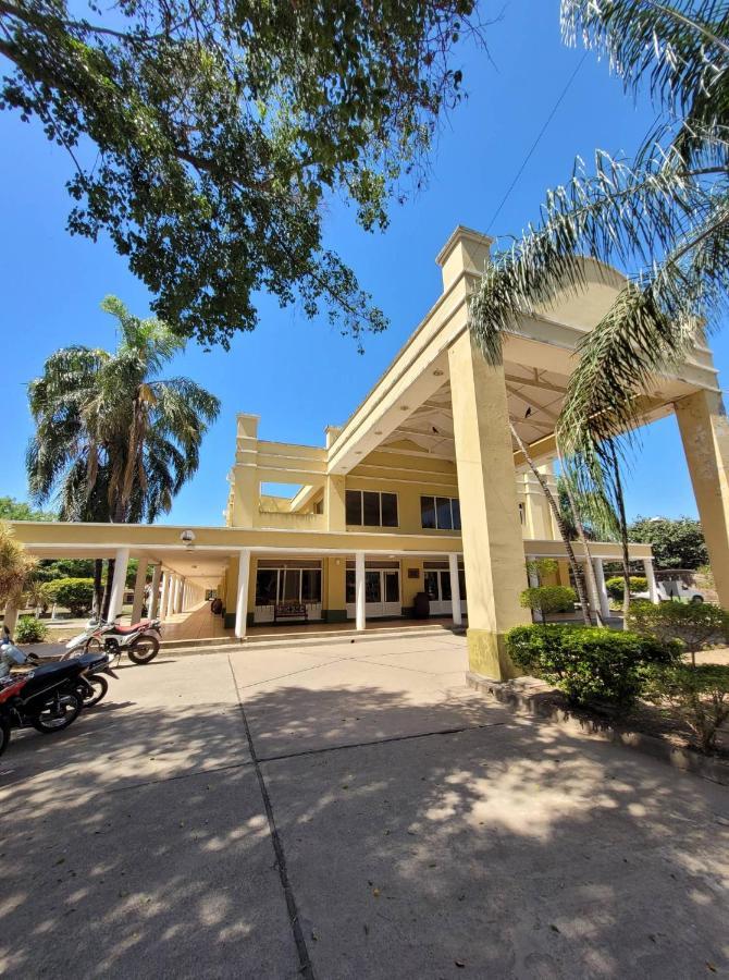 Hotel Pórtico Norte Tartagal Exterior foto